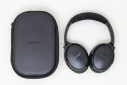 A pre-owned pair of Bose QuietComfort QC35 II Wireless Bluetooth Noise-Cancelling Headphones in
