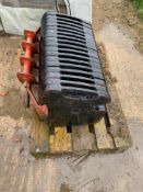 Agco wafer weight block 17No. 55kg weights. Please Note: this lot is located at Crown Farm, Great St