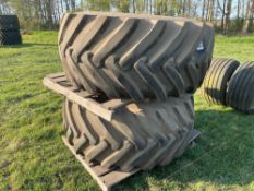 Pair 720-66.5 wheels and tyres
