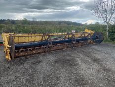 1997 New Holland 24ft combine header