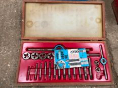 Dormer Whitworth tap and die set