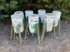 Quantity bird feeders