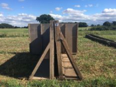 Qty of timber grain walling.