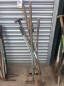 Qty of various hand tools NO VAT