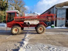 Bateman RB 16 sprayer (2001), 24m contour booms. 6000 Hrs, 2 sets wheels, 3000 L tank.