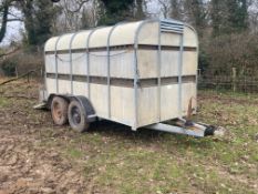 2001 Bateson twin axle cattle trailer, some repairs required. Stored near Goring Heath, Reading.