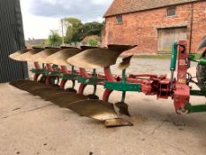 Kverneland 5 furrow EG85 with breakback. Stored Leicestershire.
