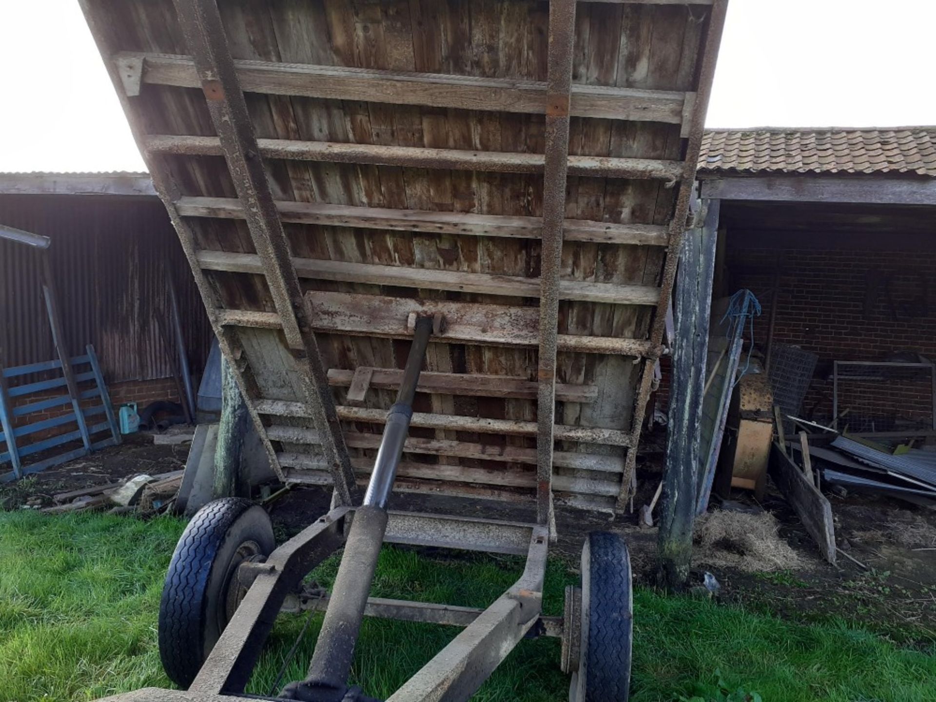 Massey Ferguson hydraulic tipping trailer, wooden floor and sides. Stored near Bungay, Suffolk. - Image 7 of 7
