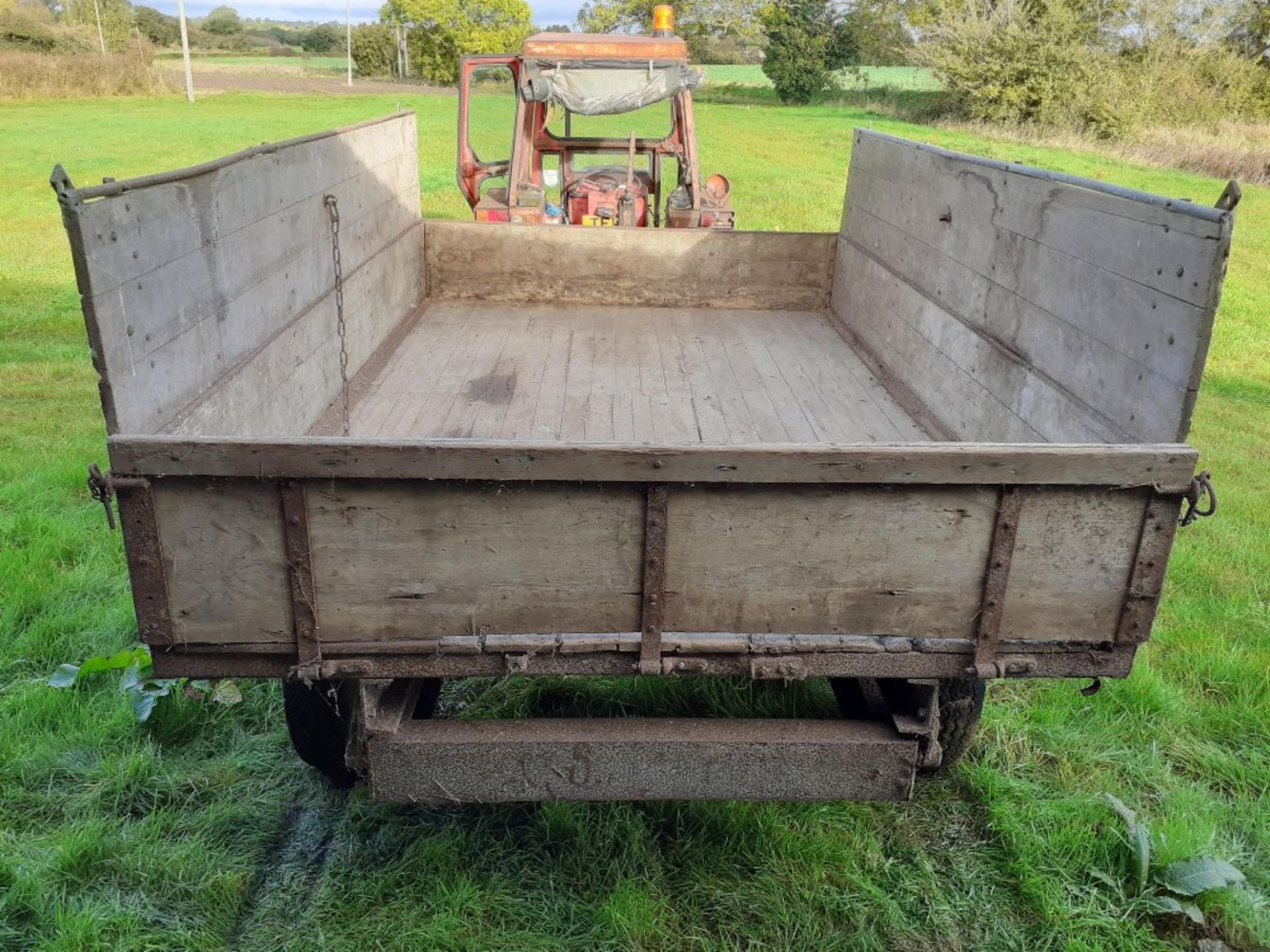Massey Ferguson hydraulic tipping trailer, wooden floor and sides. Stored near Bungay, Suffolk. - Image 5 of 7
