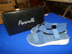 *Pavarella Size: 6 Navy Shoes