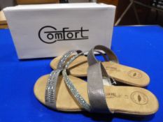 *Comfort Size: 41 Pewter Shoes