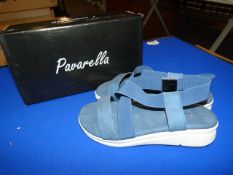 *Pavarella Size: 3 Navy Shoes