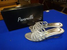 *Pavarella Size: 5 Silver Shoes