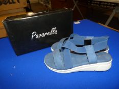 *Pavarella Size: 8 Navy Shoes