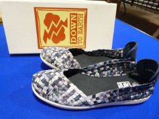 *Down to Earth Size: 3 Navy Multi Shoes