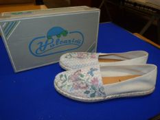 *Vulcarini Size: 36 Shoes