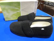 *Celiaruiz Size: 45 Black Shoes