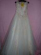 *Baby Pink Wedding Dress with Pearl Decoration
