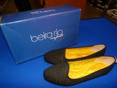 *Beira Rio Size: 4 Black Shoes