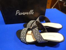 *Pavarella Size: 3 Black Shoes