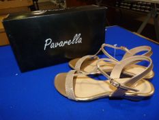 *Pavarella Size: 6 Beige Shoes