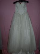 *Chole Size: 8 Wedding Dress