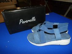 *Pavarella Size: 5 Navy Shoes