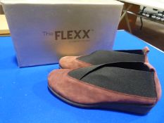 *Flex Size: 3 Tan Shoes