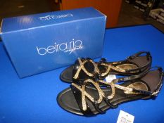 *Beira Rio Size: 6 Black Shoes