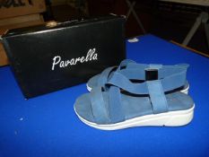 *Pavarella Size: 7 Navy Shoes