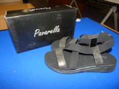 *Pavarella Size: 3 Black Shoes