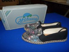 *Vulcarini Size: 41 Black Shoes