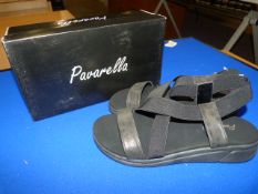 *Pavarella Size: 7 Black Shoes
