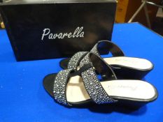 *Pavarella Size: 5 Black Shoes