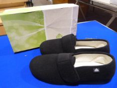 *Celiaruiz Size: 45 Black Shoes