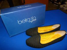 *Beira Rio Size: 4 Black Shoes