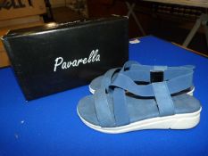 *Pavarella Size: 6 Navy Shoes