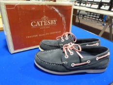 Catesby Size: 7 Navy Shoes