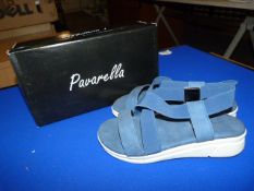 *Pavarella Size: 6 Navy Shoes