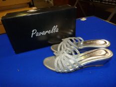 *Pavarella Size: 5 Silver Shoes