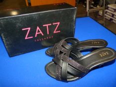 *Zatz Size: 37 Black Shoes