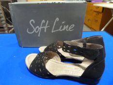 *Soft Line Size: 7.5 Black Shoes