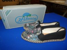 *Vulcarini Size: 39 Black Shoes