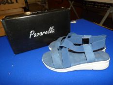 *Pavarella Size: 6 Navy Shoes