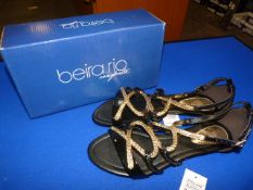 *Beira Rio Size: 6 Black Shoes