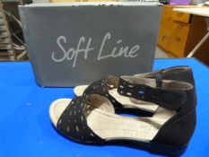 *Soft Line Size: 5 Black Shoes
