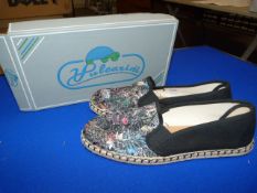 *Vulcarini Size: 39 Black Shoes