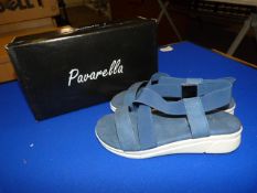 *Pavarella Size: 9 Navy Shoes