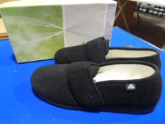 *Celiaruiz Size: 45 Black Shoes