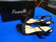 *Pavarella Size: 3 Black Shoes